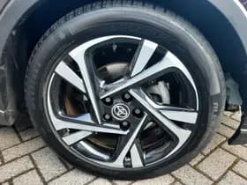 Toyota C hr thumbnail 9