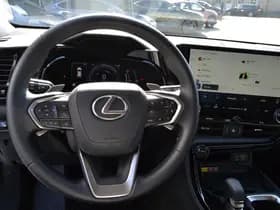Lexus NX thumbnail 27