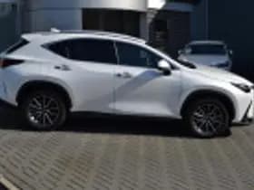 Lexus NX thumbnail 46