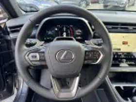 Lexus LBX thumbnail 60