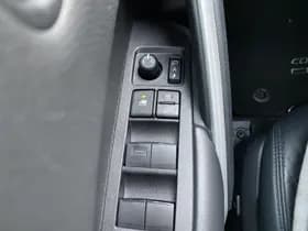 Toyota Corolla thumbnail 32