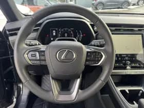 Lexus LBX thumbnail 23