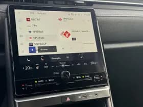 Lexus LBX thumbnail 30