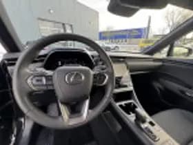 Lexus LBX thumbnail 57