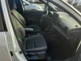 Toyota Yaris Cross thumbnail 60