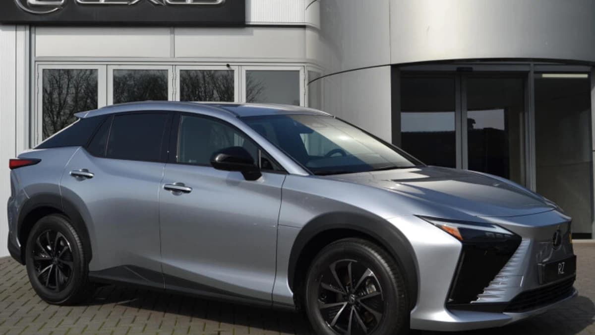 Lexus RZ — foto 1