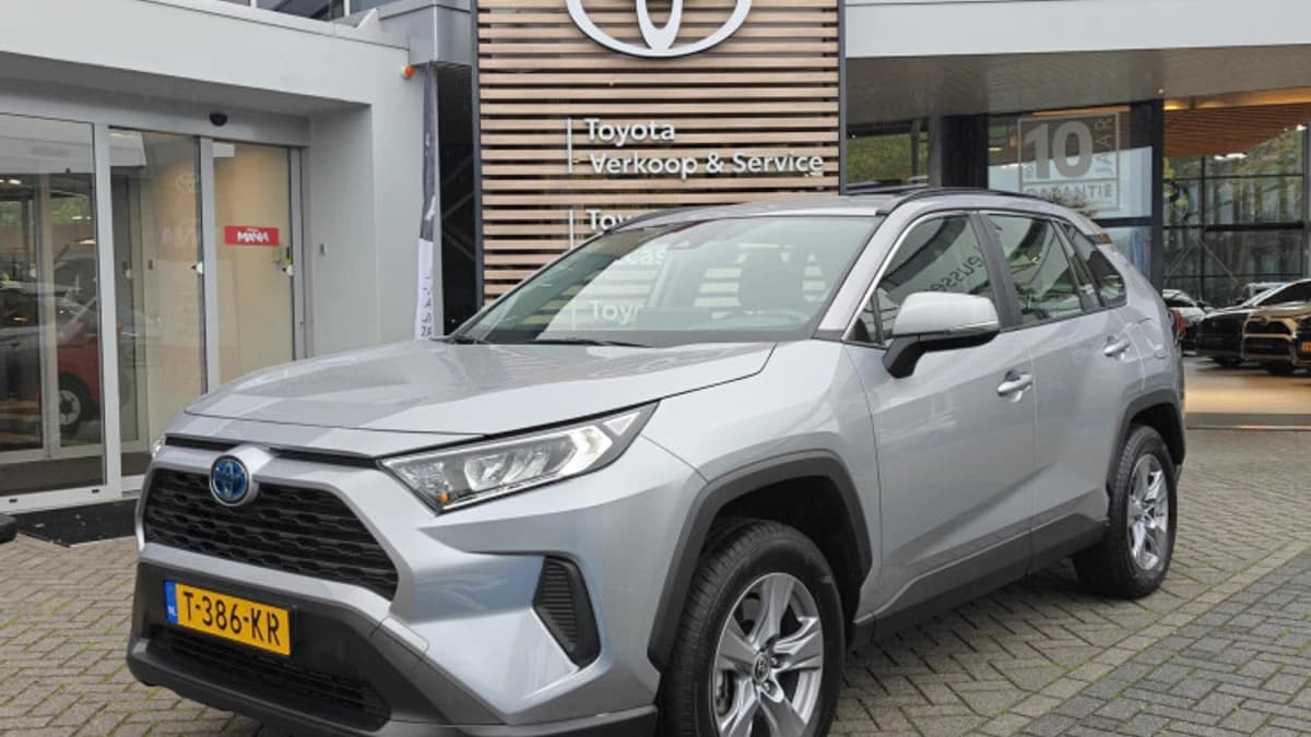 Toyota RAV4 — foto 1