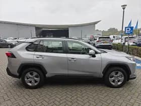 Toyota RAV4 thumbnail 9