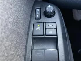 Toyota Yaris thumbnail 32