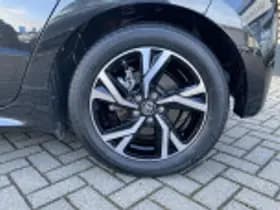 Toyota Yaris thumbnail 40