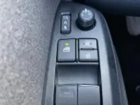 Toyota Yaris thumbnail 60