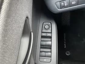 Toyota C hr thumbnail 20