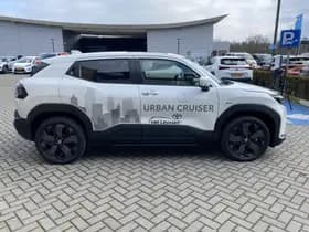Toyota Urban cruiser thumbnail 2
