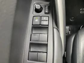 Toyota Corolla thumbnail 31