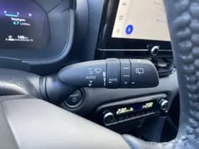 Toyota Yaris thumbnail 35