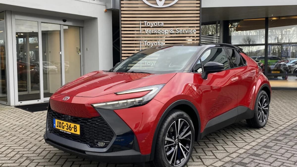 Toyota C hr — foto 1