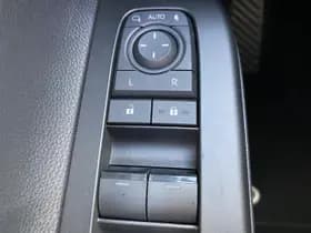 Toyota C hr thumbnail 25