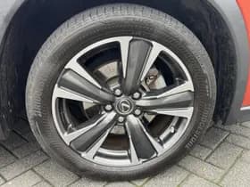Lexus UX thumbnail 16
