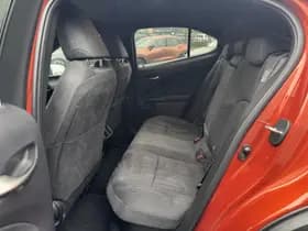 Lexus UX thumbnail 35