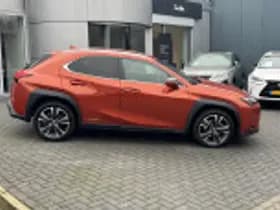 Lexus UX thumbnail 40