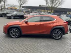 Lexus UX thumbnail 44