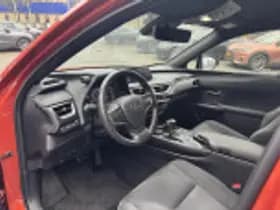 Lexus UX thumbnail 51