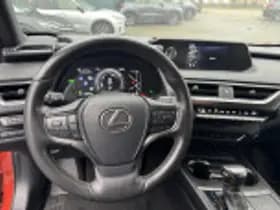 Lexus UX thumbnail 52
