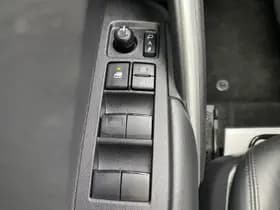 Toyota Corolla thumbnail 37