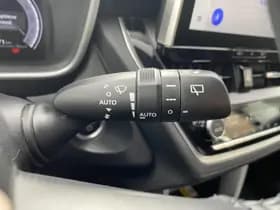Toyota Corolla thumbnail 34