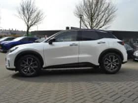 Lexus LBX thumbnail 6