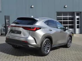 Lexus NX thumbnail 3