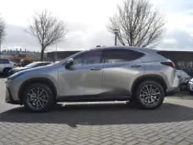 Lexus NX thumbnail 6
