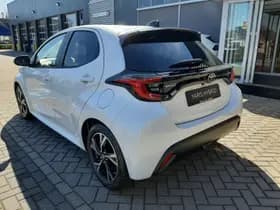 Toyota Yaris thumbnail 12
