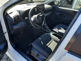 Toyota Yaris thumbnail 15