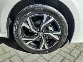 Toyota Yaris thumbnail 9