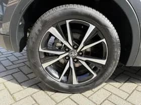 Toyota C hr thumbnail 25