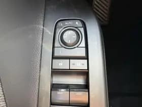 Toyota C hr thumbnail 39