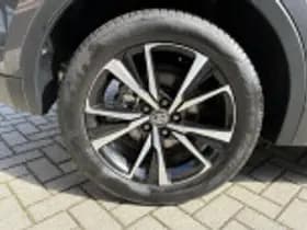 Toyota C hr thumbnail 60