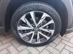 Toyota Corolla thumbnail 4