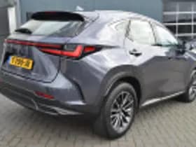 Lexus NX thumbnail 41