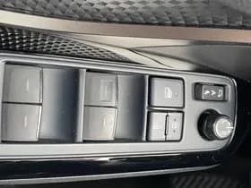 Toyota C hr thumbnail 24
