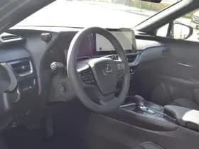 Lexus UX thumbnail 18