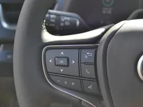 Lexus UX thumbnail 23