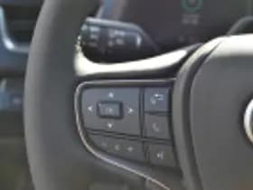 Lexus UX thumbnail 60