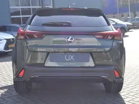 Lexus UX thumbnail 10