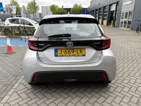 Toyota Yaris thumbnail 11