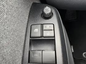 Toyota Yaris thumbnail 31