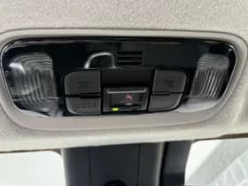 Toyota Yaris thumbnail 32