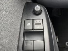Toyota Yaris thumbnail 58