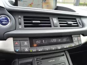 Lexus CT thumbnail 37